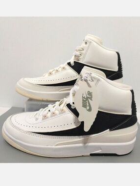 Nike Air Jordan 2‎ Retro Sail Sneakers, NWT, Size 8.5| EUR 40